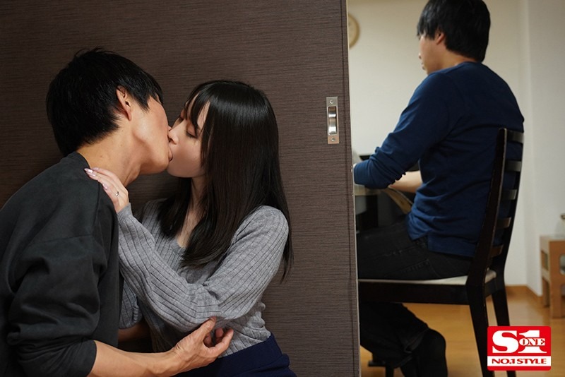 FANZA TVおすすめ作品「夢乃あいか 隣の団地妻がベランダにパンティを干す昼下がりは旦那不在のサインです。」のエロ画像8